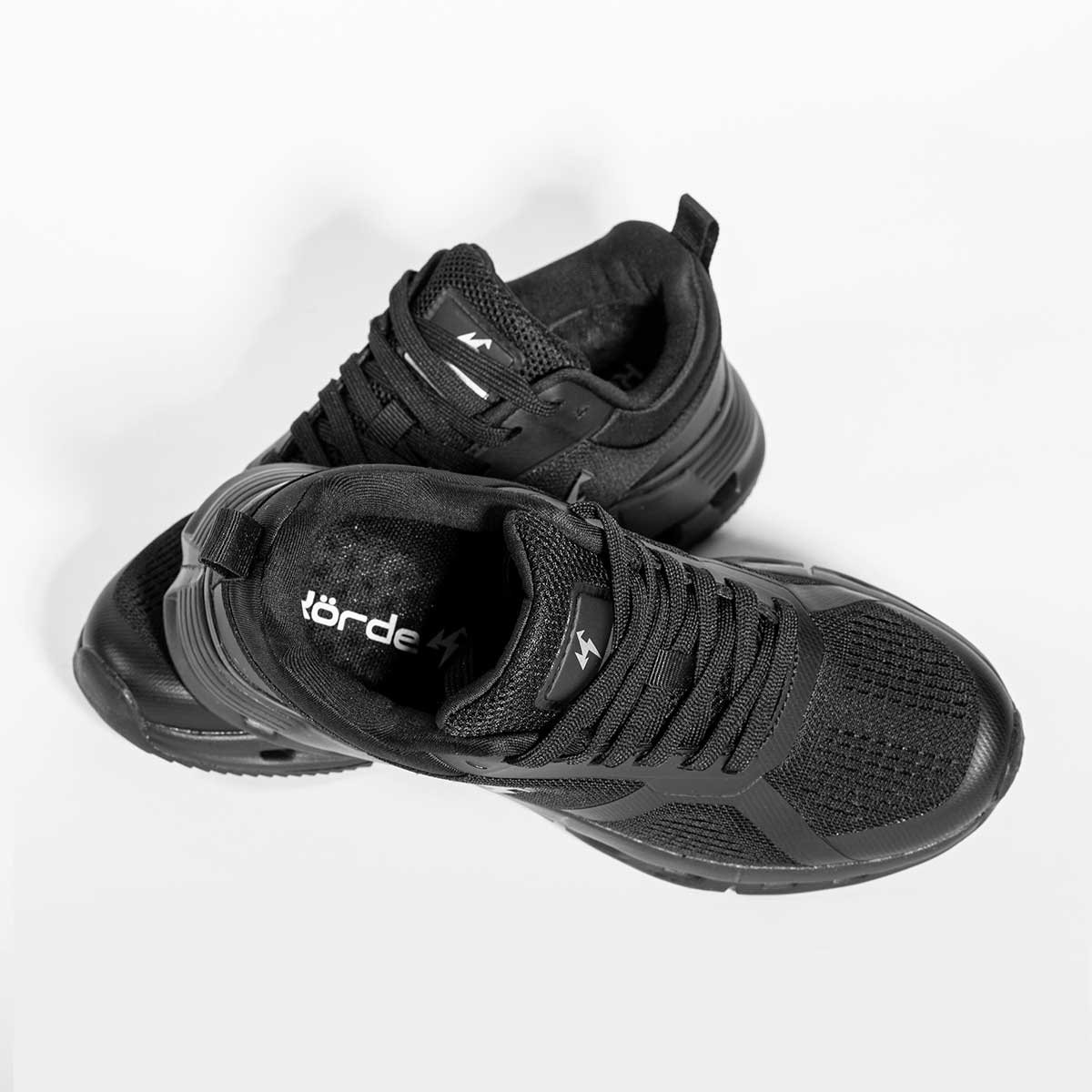 UrbanFit Sneakers – Black